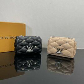 Picture of LV Lady Handbags _SKUfw154763036fw